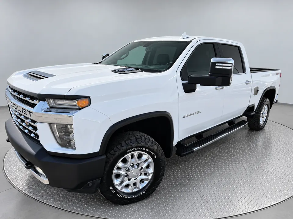 2020 Chevrolet Silverado 2500HD 4WD Crew Cab 159 LTZ, White, photo 1 at Picasso Imports Fishers, Indiana