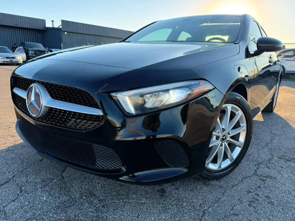 2019 Mercedes-Benz A-Class A220, Black, foto 1 en Picasso Imports Westfield, Indiana
