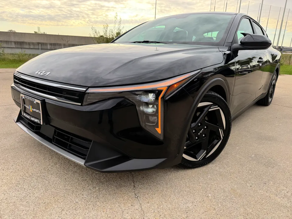 2025 KIA K4 EX, Black, foto 1 en Picasso Imports Fishers, Indiana