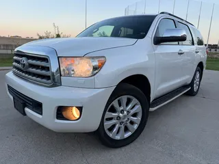 2011 Toyota Sequoia 4WD LV8 FFV 6-Spd AT Platinum (Natl)